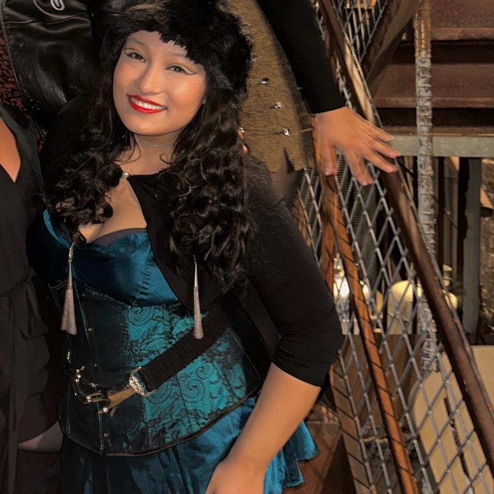 Meet your Posher, Sabrina